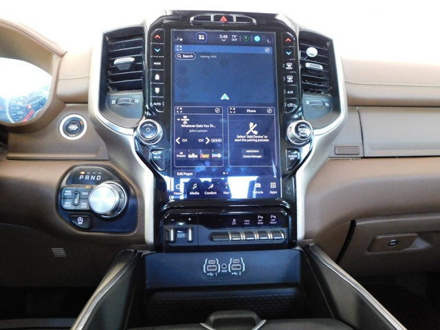 2022 RAM 1500 Laramie Crew Cab 4x4 5'7' Box