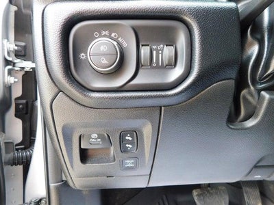 2022 RAM 1500 Laramie Crew Cab 4x4 5'7' Box