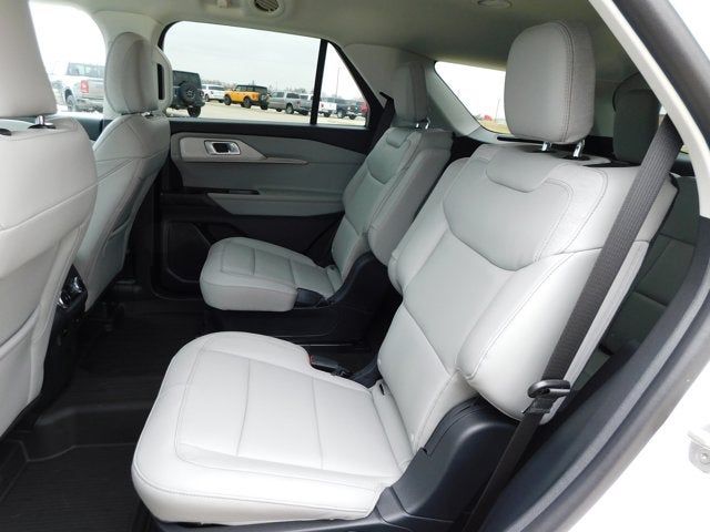 2026 Ford Explorer Active w/100A Pkg