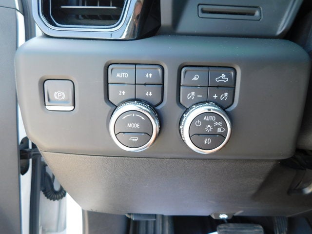 2024 GMC Sierra 2500HD 4WD Crew Cab Standard Bed AT4